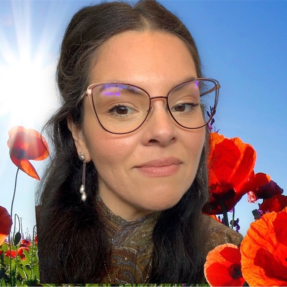 Meet your Posher, Vanessa - Picture 2 of 16